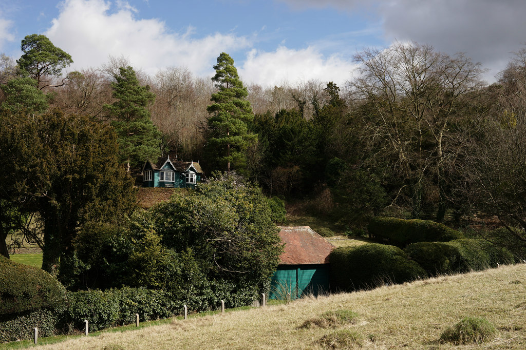 Garden Rooms and Home Offices in Surrey: Who Builds Them